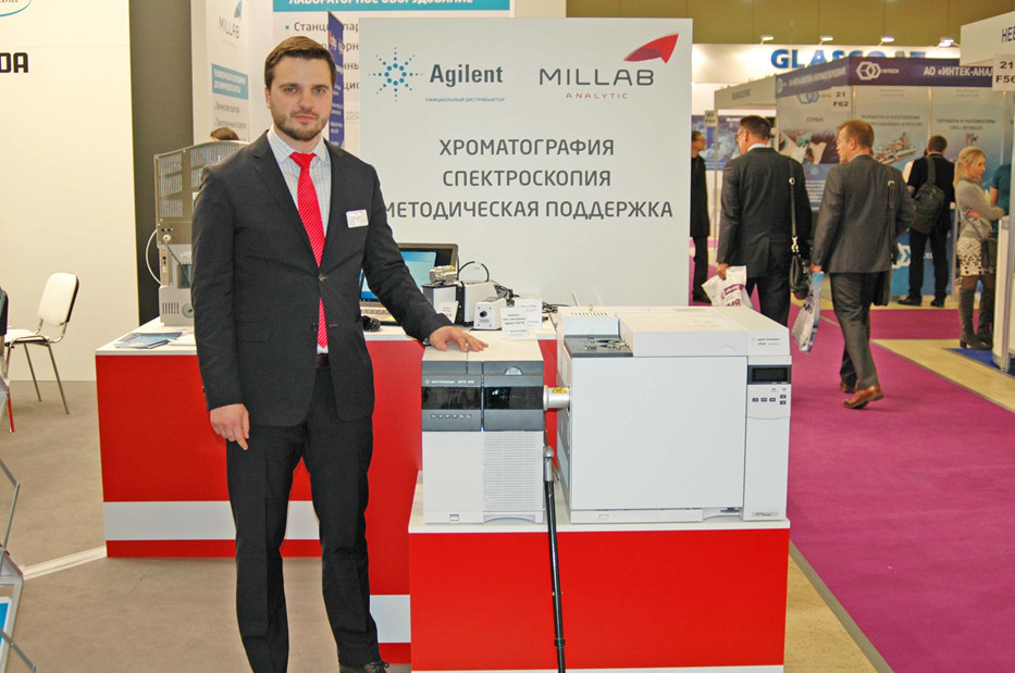 Рис. 3. Аналитические приборы Agilent Technologies на стенде ООО «Millab» 21Е55